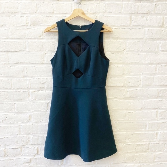 Rachel Zoe || Page Cutout Dress Dark Green Fit + Flare 4 - Picture 4 of 9